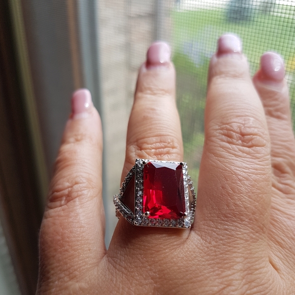 Swarovski Elements 925 Sterling Silver Emerald-cut Garnet Red Ring NEW - Picture 4 of 15